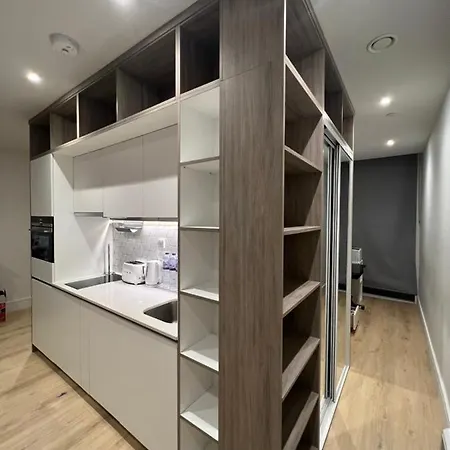 Lhr Apartments